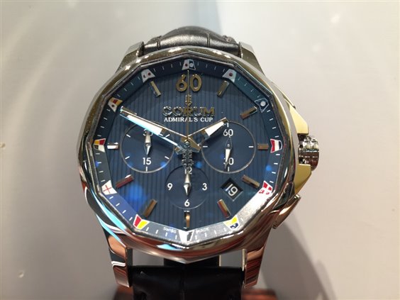 Montre best sale corum homme